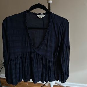 Lucky brand peasant top was worn once and in good condition